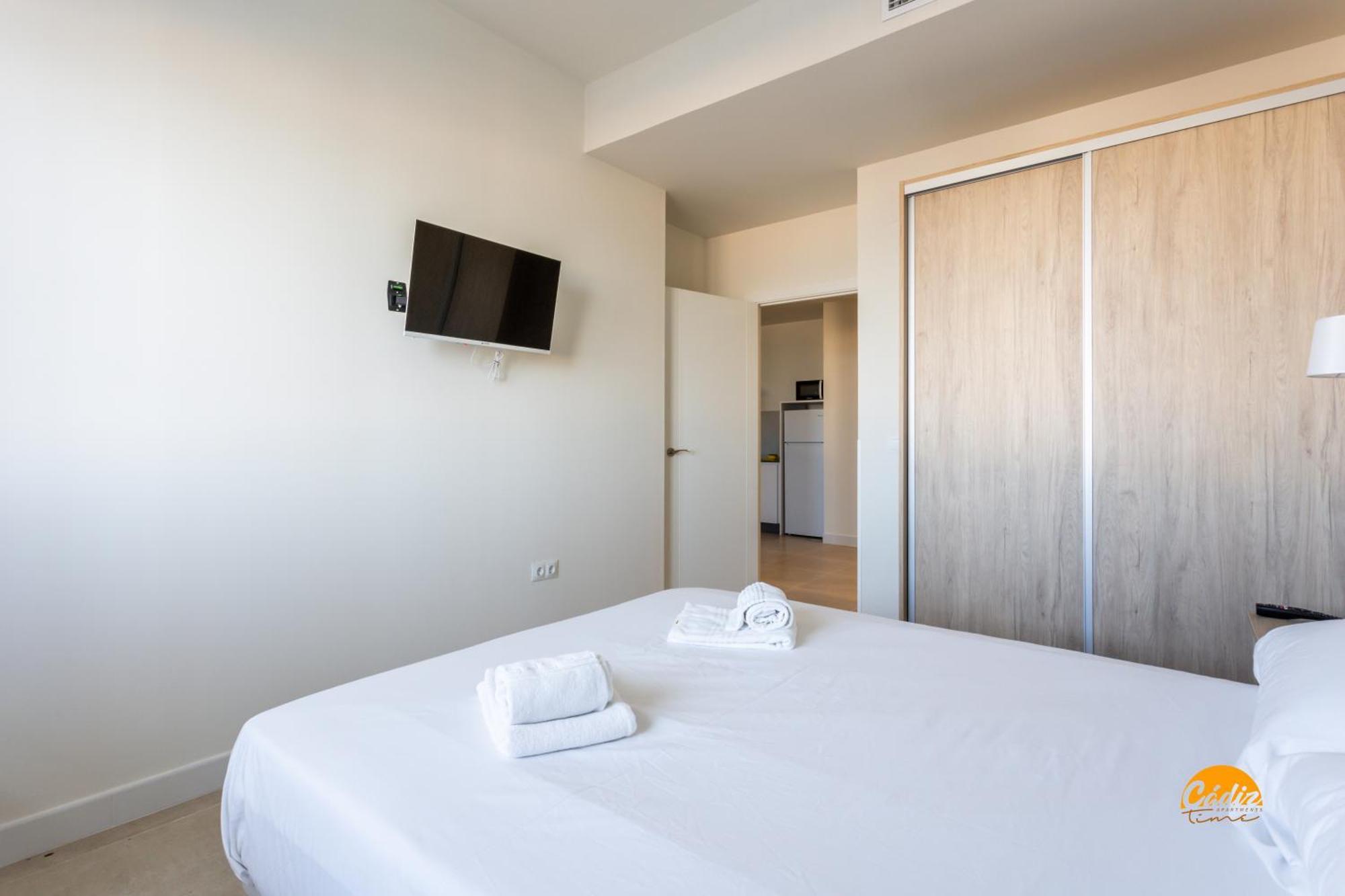 Delfin Azul 2 Free Parking By Cadiz Time Apartamento Exterior foto